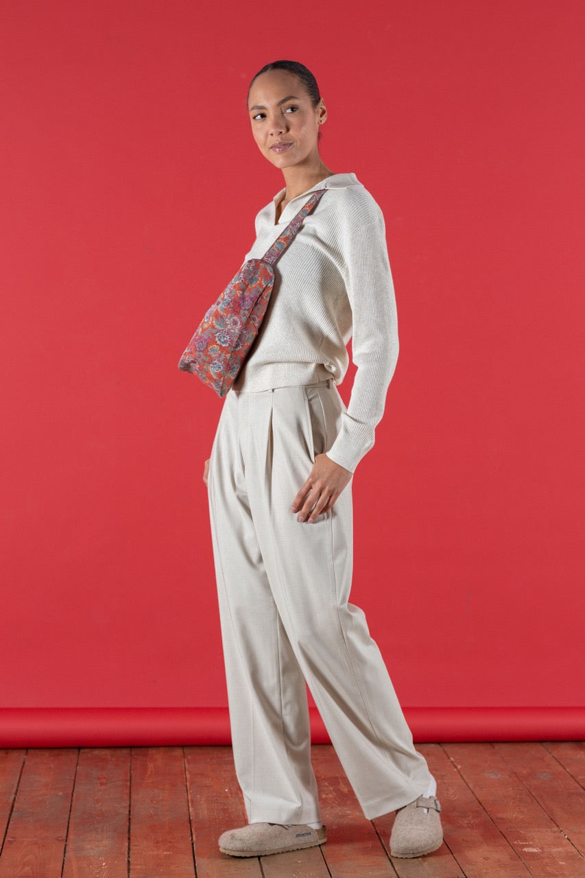 Rose Tapestry 1 - Sling